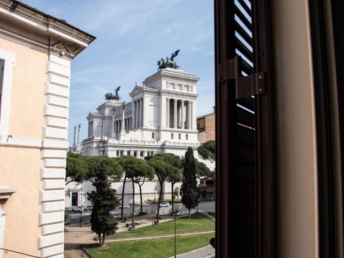 The Best Rent - Apartment With A View On Altare Della Patria Rome Bagian luar foto