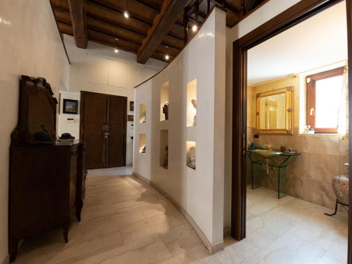 The Best Rent - Apartment With A View On Altare Della Patria Rome Bagian luar foto